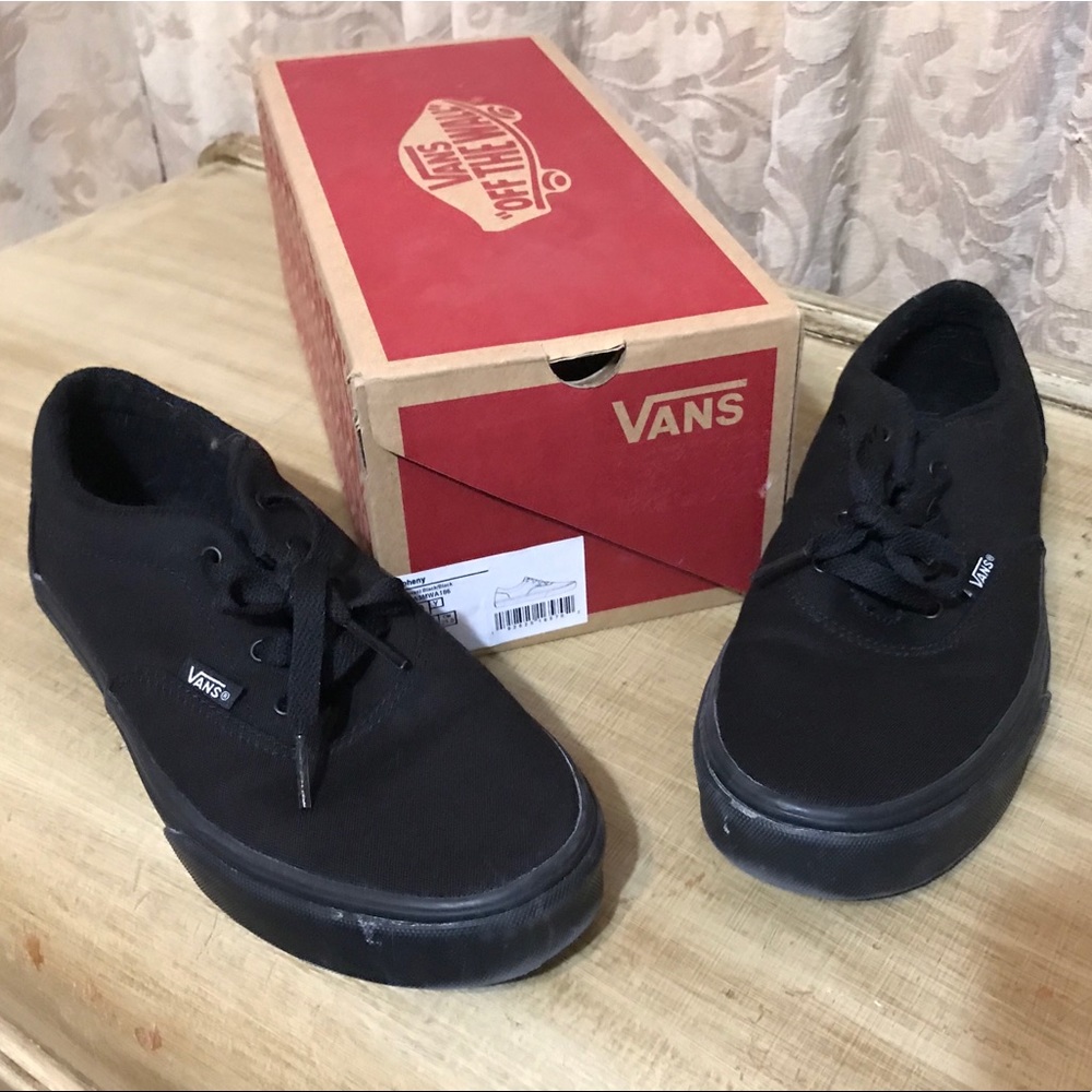 NIB boy’s Vans sneakers